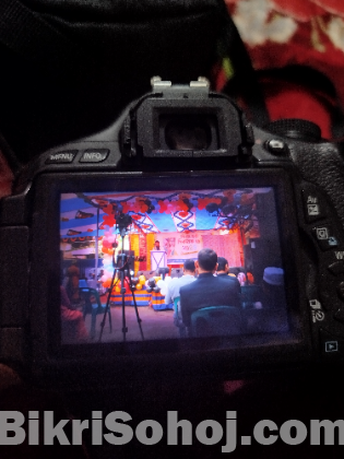 CANON 600D